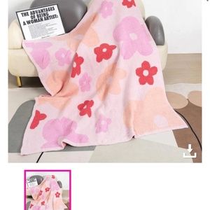 Groovy floral plush blanket